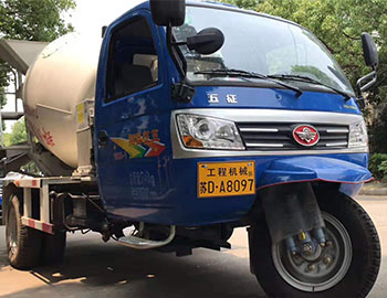 五征駕駛室混凝土攪拌車